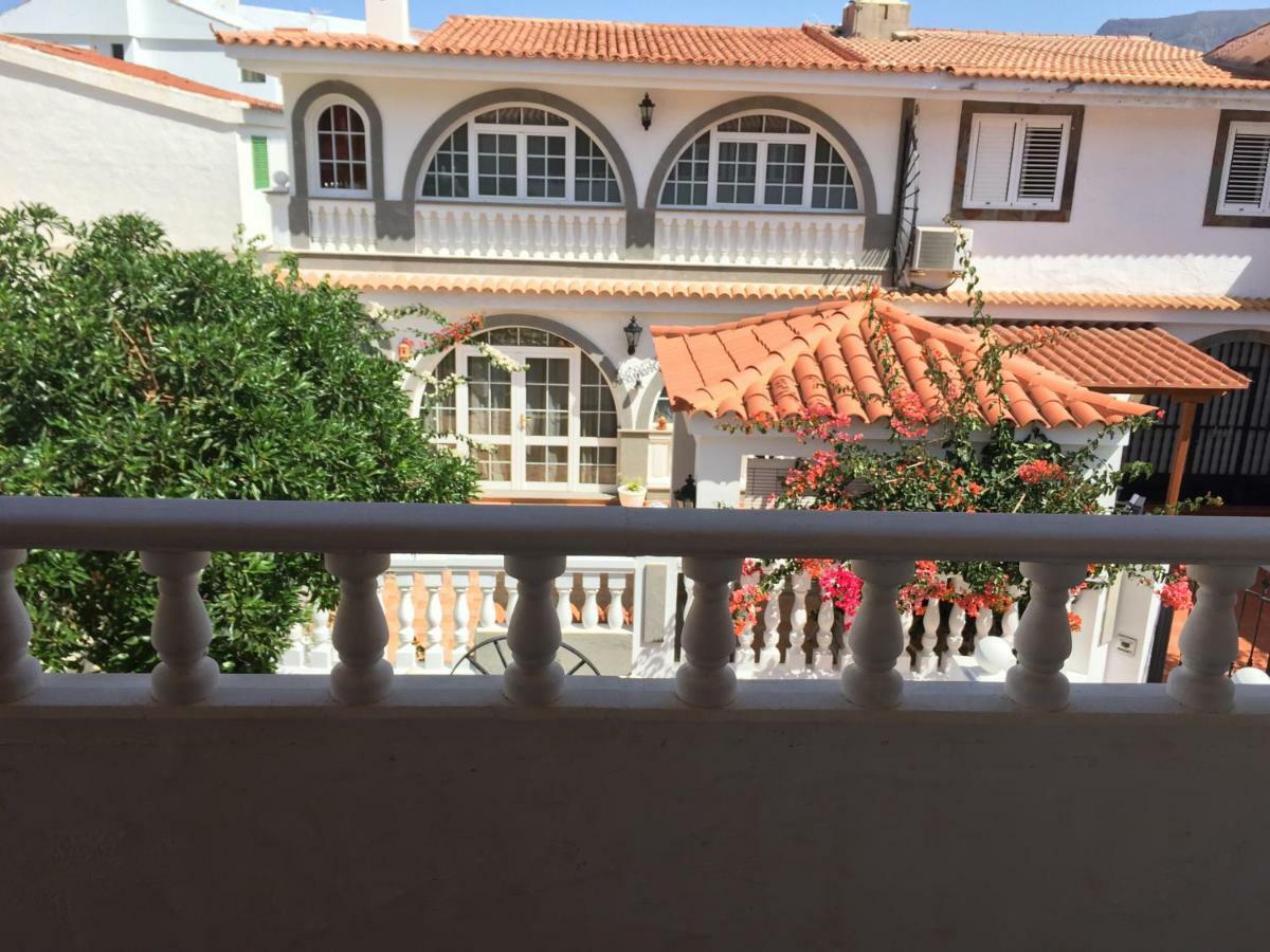 La Palmera1 Casa Al Primer Piso Con 2 Dormitorios - Two Bedroom House On The First Floor --- La Palmera 2 Casa En Planta Baja Con 1 Dormitorio, One Bedroom House On The Ground Floor 阿格特 外观 照片