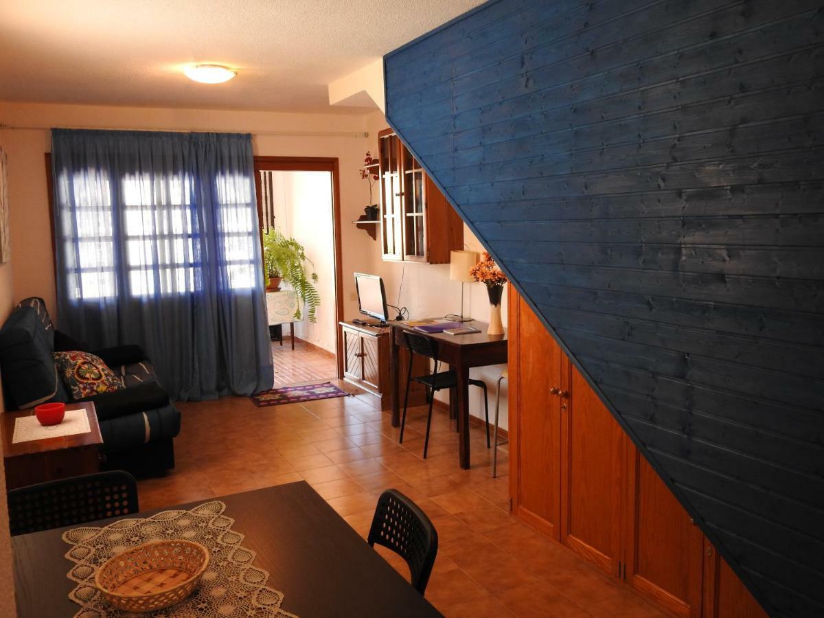 La Palmera1 Casa Al Primer Piso Con 2 Dormitorios - Two Bedroom House On The First Floor --- La Palmera 2 Casa En Planta Baja Con 1 Dormitorio, One Bedroom House On The Ground Floor 阿格特 外观 照片