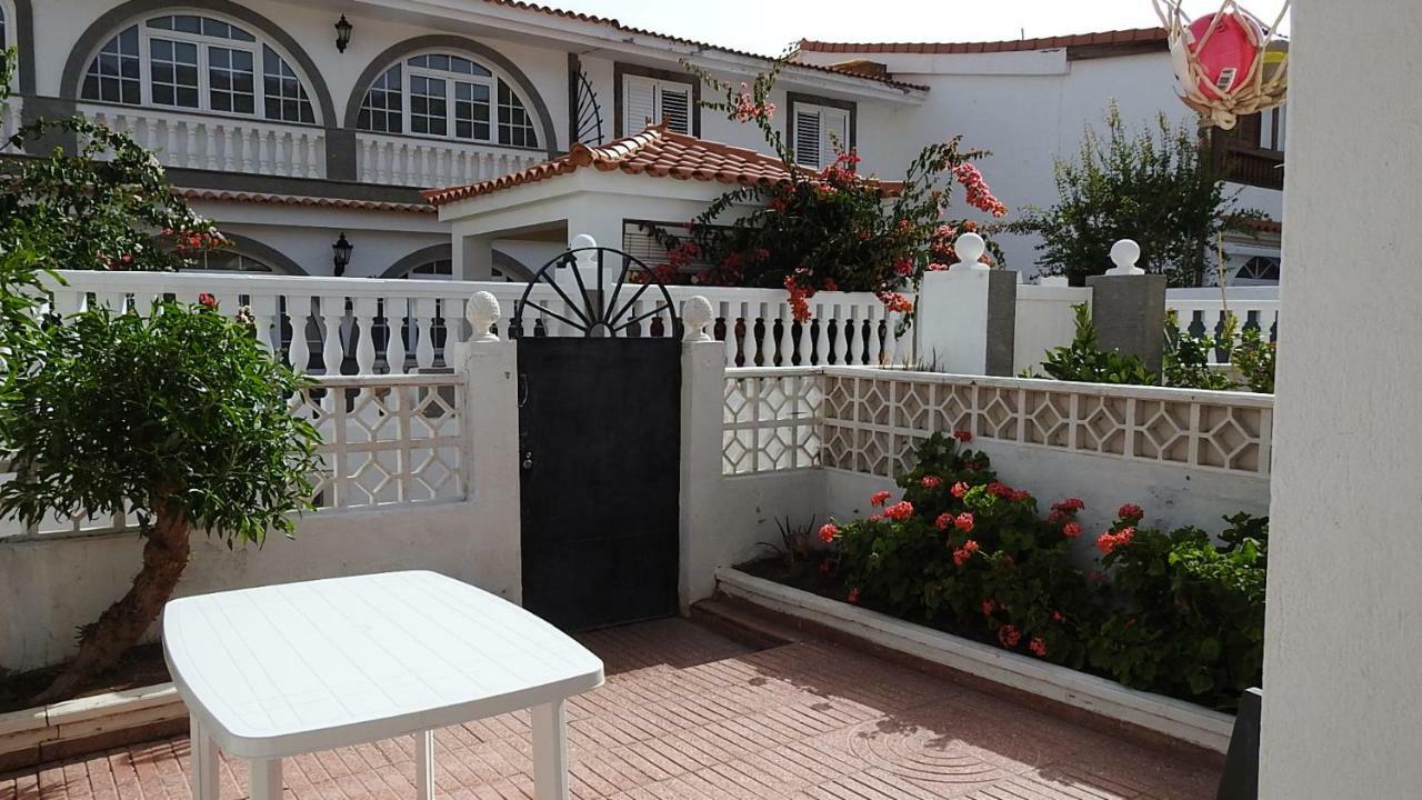 La Palmera1 Casa Al Primer Piso Con 2 Dormitorios - Two Bedroom House On The First Floor --- La Palmera 2 Casa En Planta Baja Con 1 Dormitorio, One Bedroom House On The Ground Floor 阿格特 外观 照片